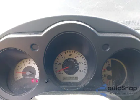 2004 Nissan Xterra Xe z USA, uszkodzony, nr VIN 5N1ED28Y84C656107